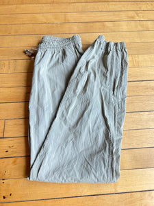 Lululemon sage green wind breaker pants-4