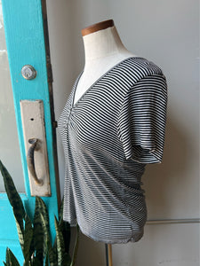 American Eagle black and white striped T-L