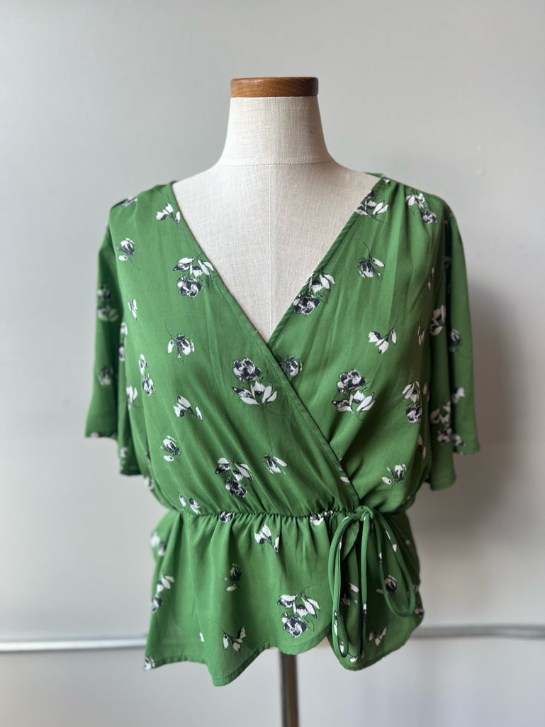 Astr green cross v-neck short sleeve ruffle blouse- L