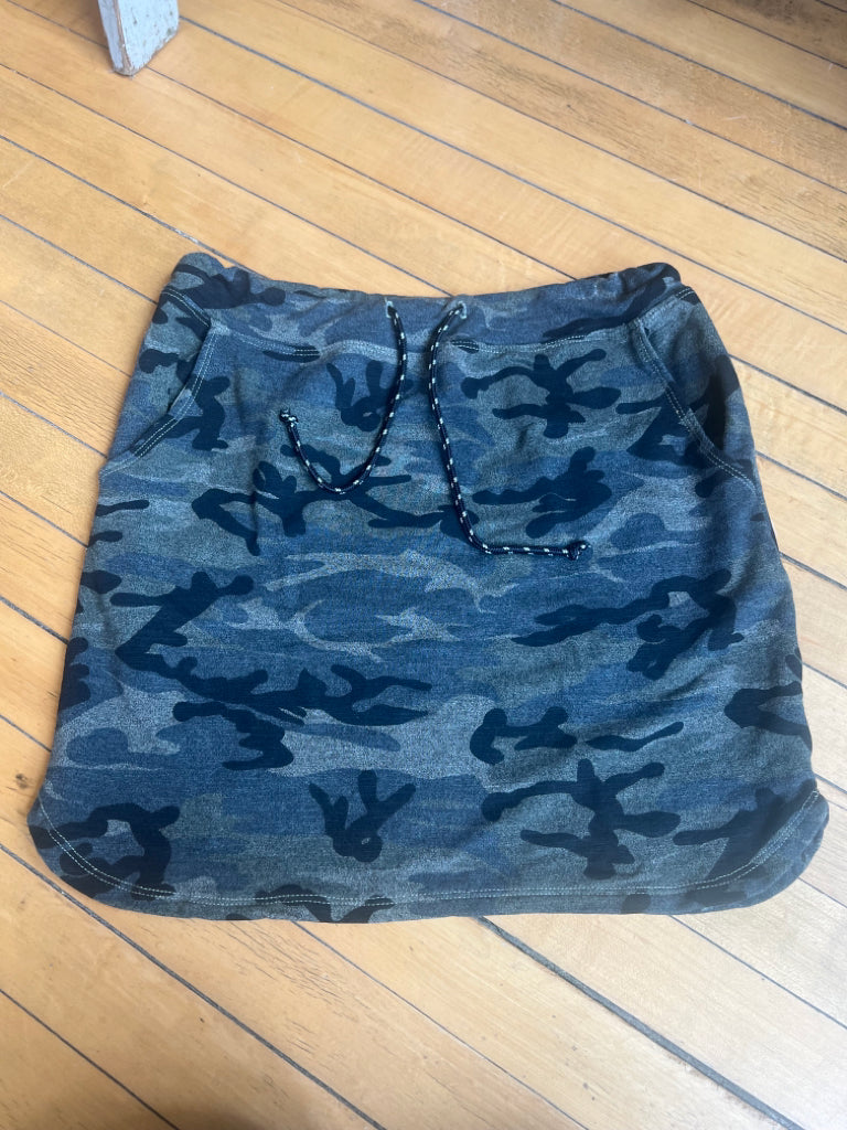 Sundry Green Camo Saturday Skirt Drawstring Pockets Size 0