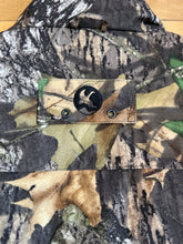 Load image into Gallery viewer, Gander Mountain Guide Series Camo Reversible Mossy Oak Break up  Jacket - Medium
