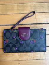 Load image into Gallery viewer, Coach Tech Phone Wallet Signature Canvas Country Floral Print Grey Purple
