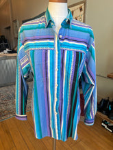 Load image into Gallery viewer, Wrangler Vintage Western Rancher Aqua Purple Southwest Long sleeve Button Up Shi
