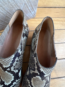 Madewell NWOT Snakeskin Short Boots Booties - size 6