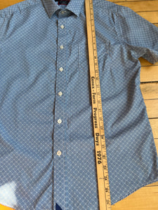 Untuckit Mens Peformance Button Down Short Sleeve Slim Fit Blue Pattern Shirt Me