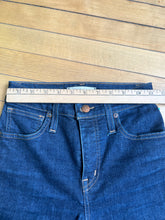Load image into Gallery viewer, Madewell Curvy High Rise Skinny Darker Wash Jeans Size 23 Petite
