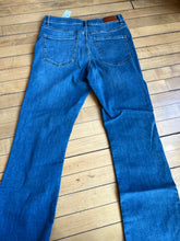 Load image into Gallery viewer, Express Cropped Flare High Rise Medium Wash Raw Edge Jeans NEW 8 Reg
