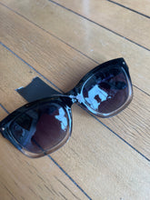 Load image into Gallery viewer, Kate Spade Black Ombre Sunglasses - a few small scratches

