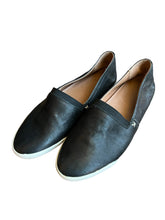 Load image into Gallery viewer, Frye and Co Melanie Black Slip on Shoes - leather Size 8
