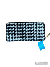 Load image into Gallery viewer, Michael Kors black white Houndstooth zip around wallet
