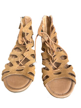 Load image into Gallery viewer, Minnetonka Womens Merida II Sandal Dusty Brown Size 9

